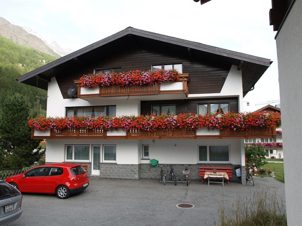 Ferienhaus Perle Saas-Grund Phòng bức ảnh